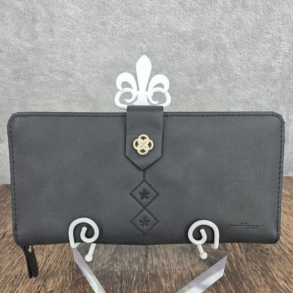 Prettyzys Faux Leather Wallet Black Gold Zip Card Slot ID Snap 2 Section Classic - Picture 1 of 13